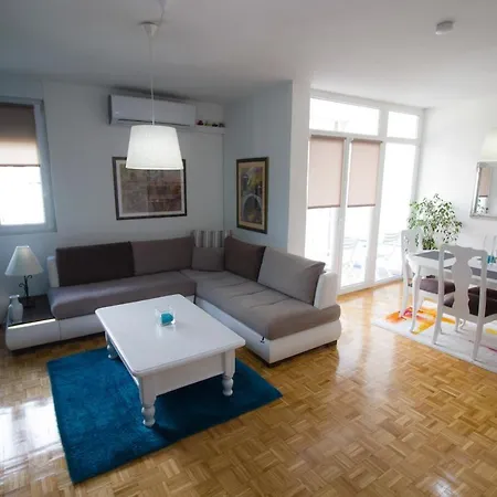 Apartman&room Aska *