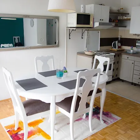 Apartman&room Aska Apartment
