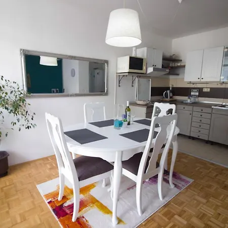 Apartman&room Aska *